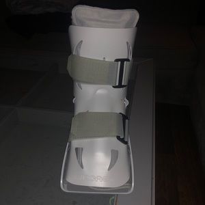 Grey Aircast Walking Boot